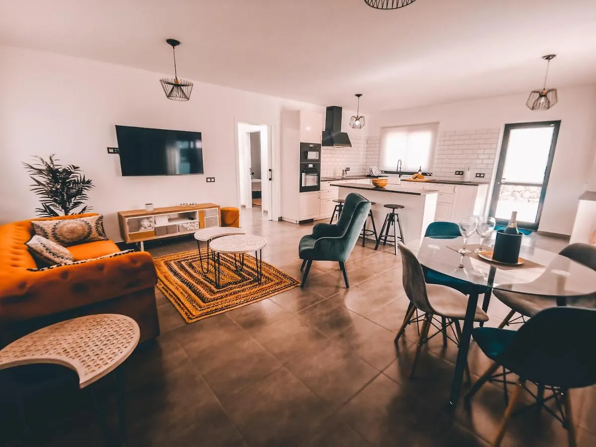 Casa Tenique 라하레스 펜션